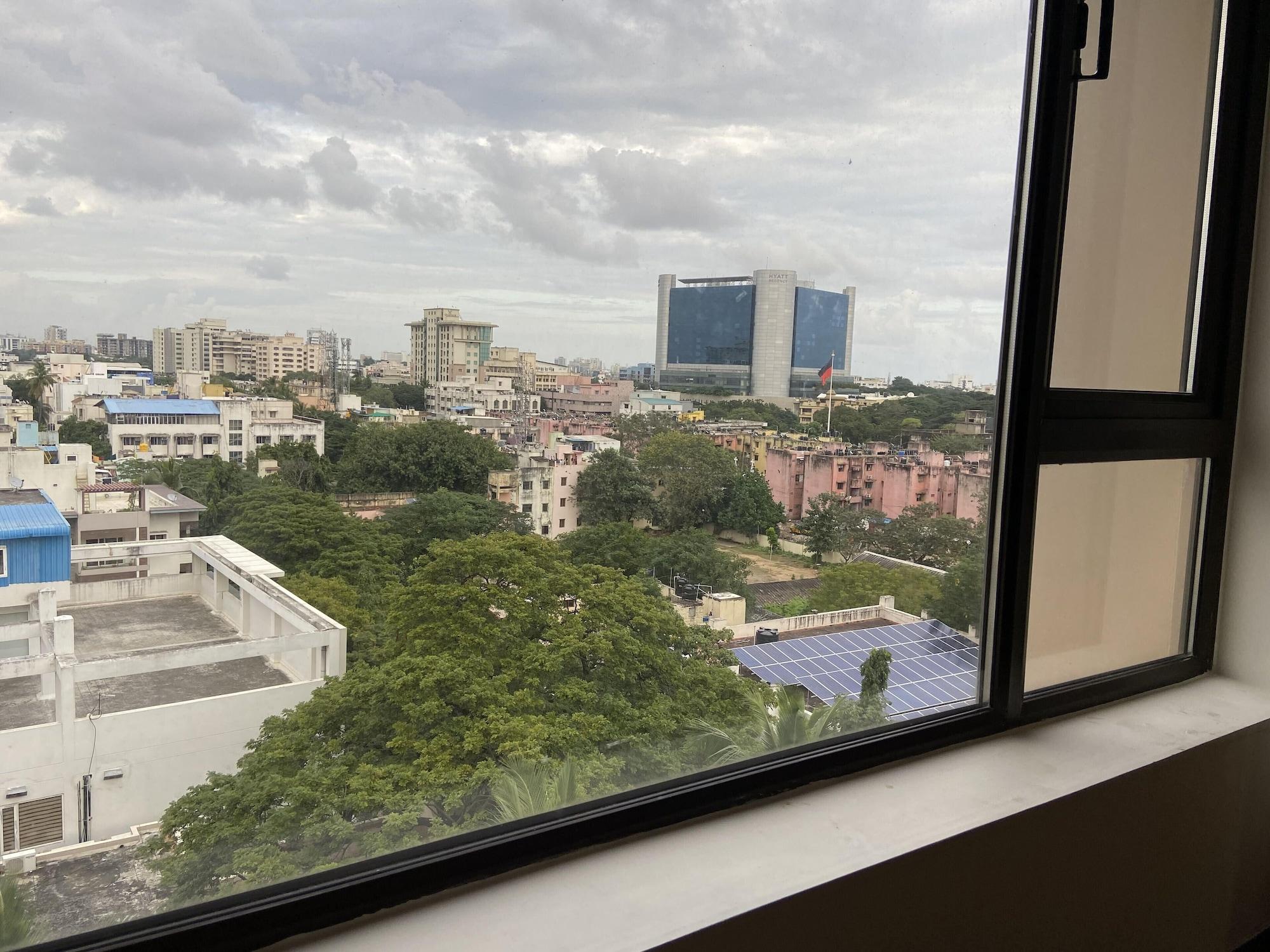 แกรนด์ เจนไน บาย จีอาร์ที โฮเต็ล Hotel เชนไน ภายนอก รูปภาพ View from the window of a residential apartment in Sector 108