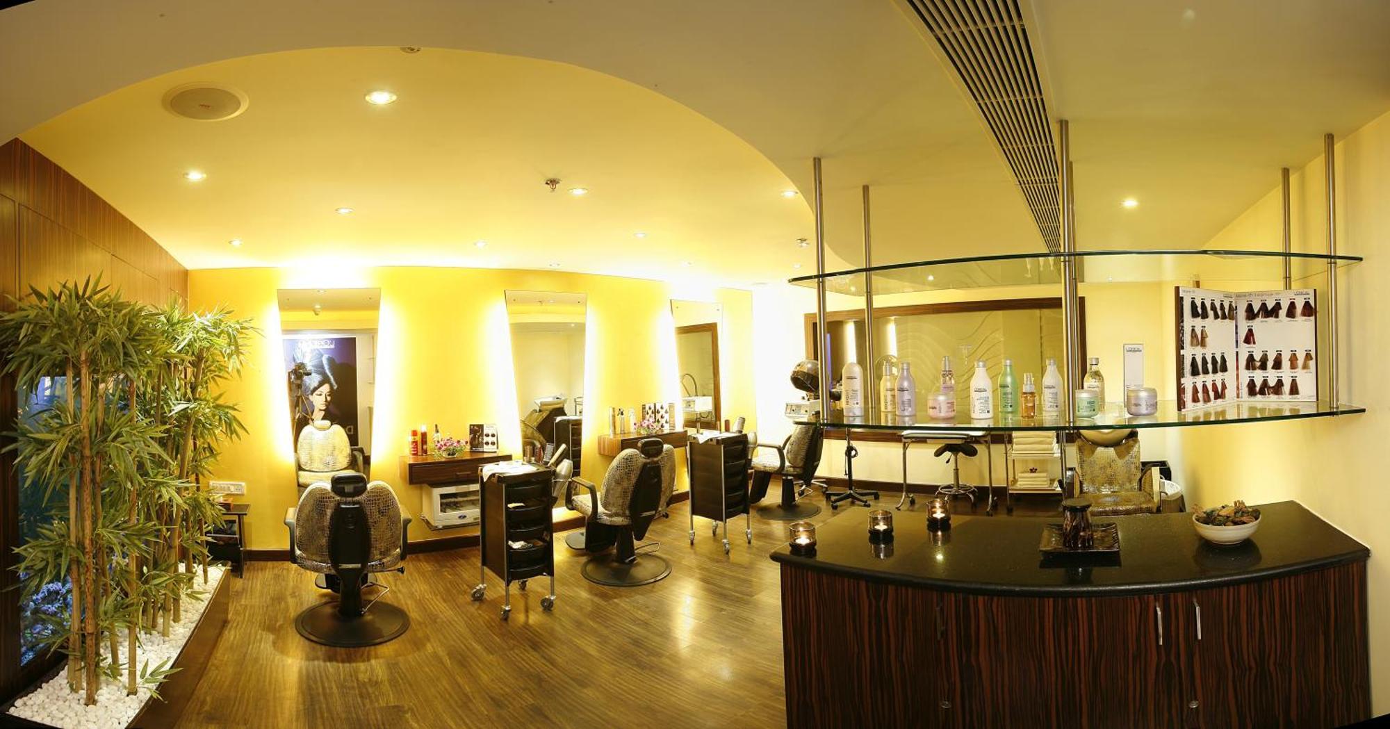 แกรนด์ เจนไน บาย จีอาร์ที โฮเต็ล Hotel เชนไน ภายนอก รูปภาพ The interior of a salon