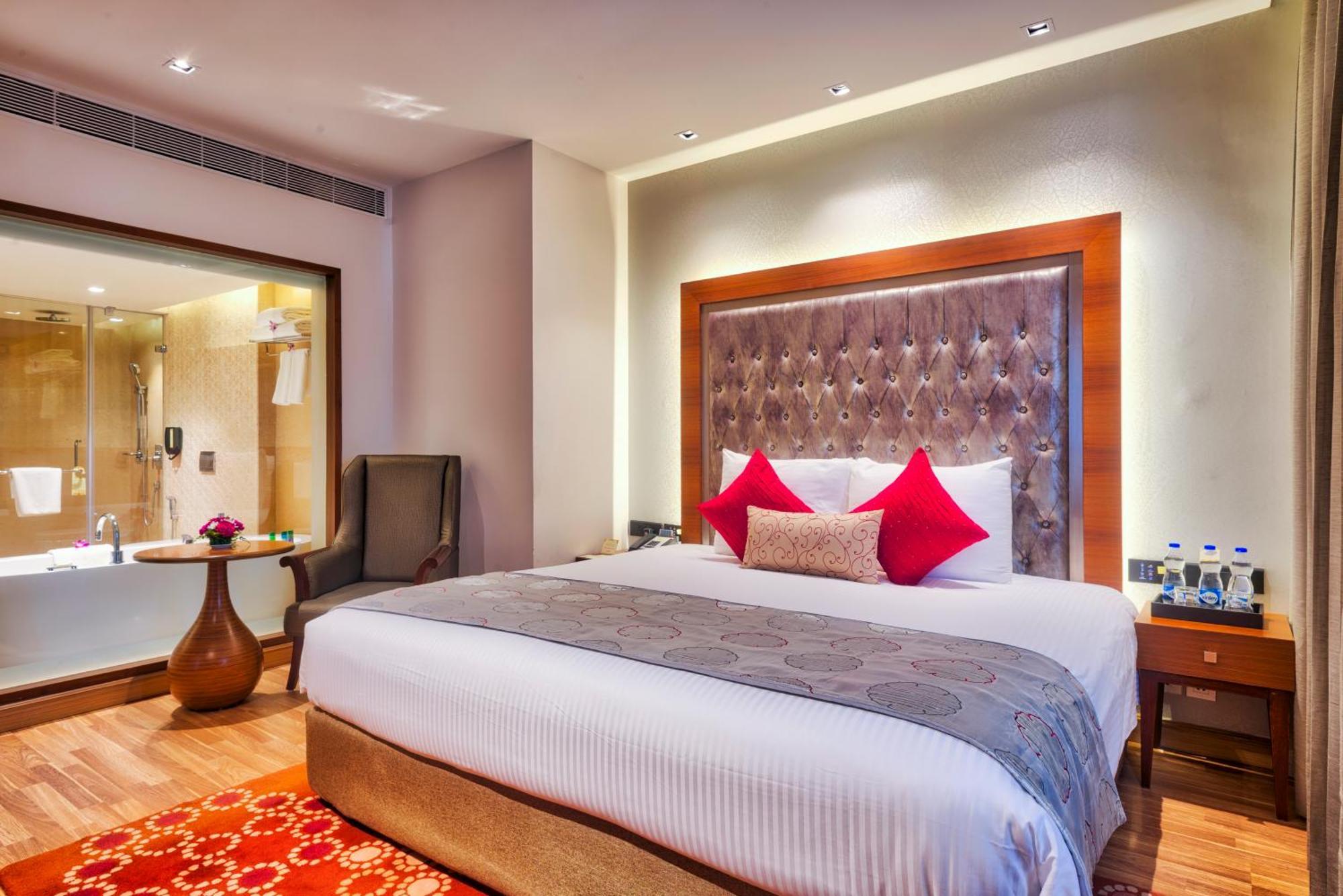 แกรนด์ เจนไน บาย จีอาร์ที โฮเต็ล Hotel เชนไน ภายนอก รูปภาพ Deluxe Room